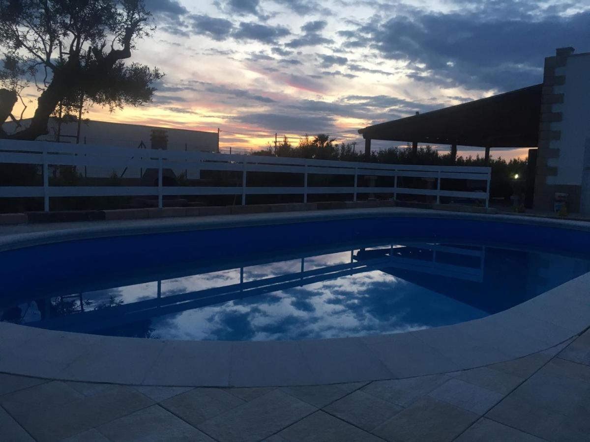 Villetta Mari Con Piscina Esclusiva Nel Salento Capilungo Exterior photo